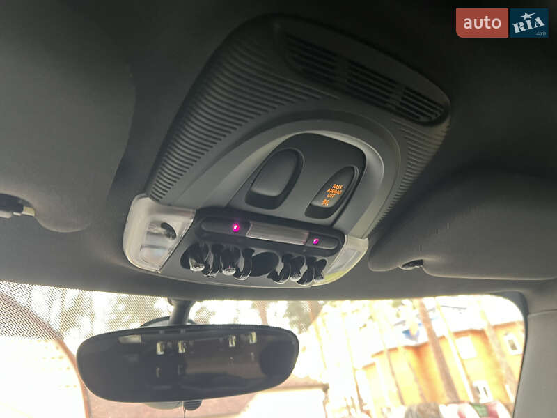 Хэтчбек MINI Cooper 2015 в Киеве