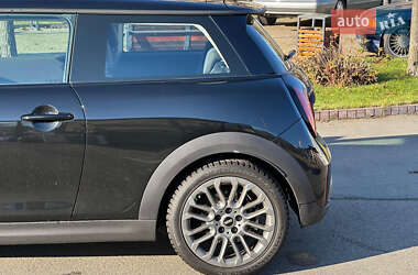 Хэтчбек MINI Cooper 2024 в Киеве