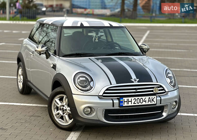 Хэтчбек MINI Cooper 2010 в Одессе