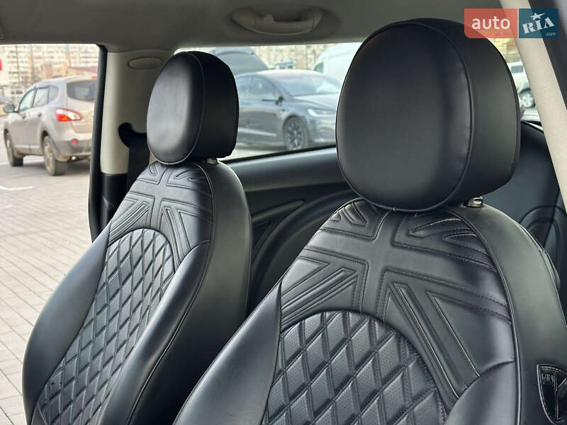 Хэтчбек MINI Cooper 2010 в Одессе