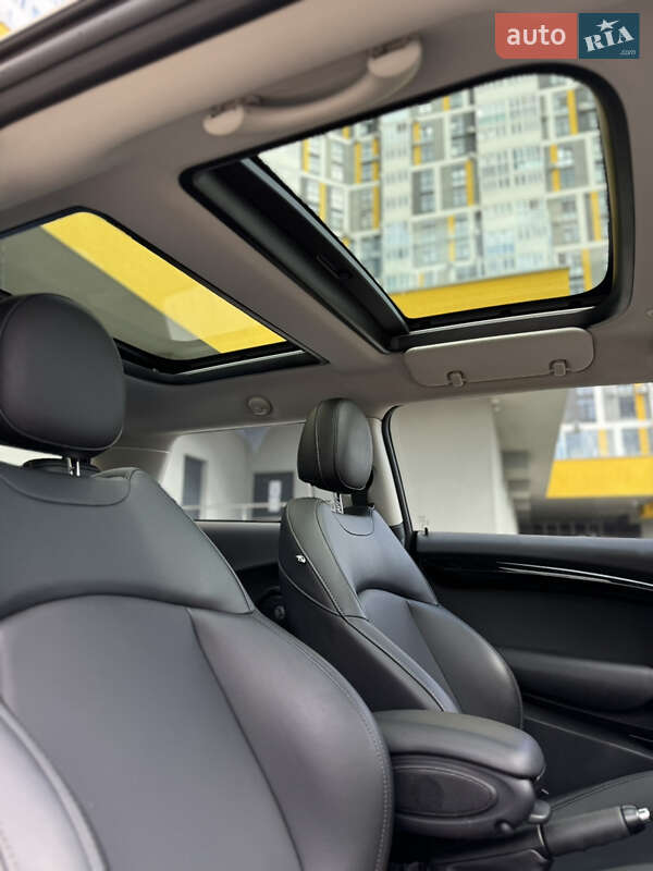 Хэтчбек MINI Cooper 2015 в Киеве