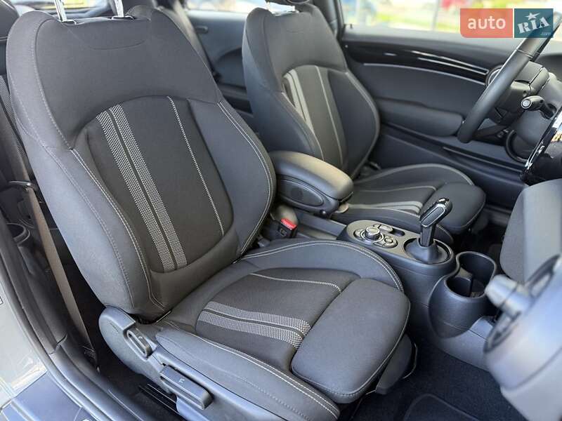 Хэтчбек MINI Cooper 2022 в Хмельницком