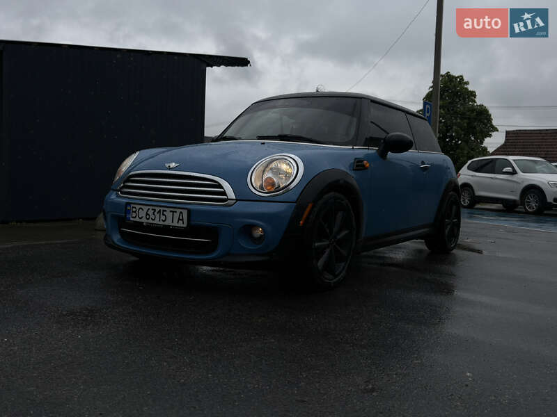 Хэтчбек MINI Cooper 2012 в Львове