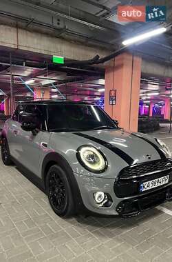 Хэтчбек MINI Cooper 2019 в Киеве
