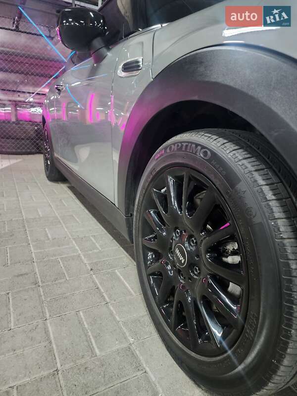 Хетчбек MINI Cooper 2019 в Києві фото 10 Хетчбек MINI Cooper 2019 в Києві