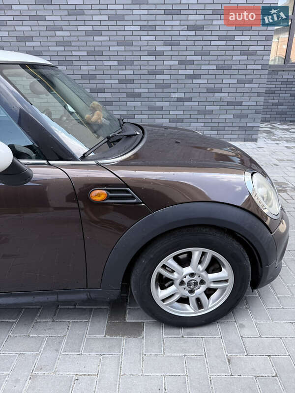Хэтчбек MINI Cooper 2011 в Житомире фото 3 Хэтчбек MINI Cooper 2011 в Житомире
