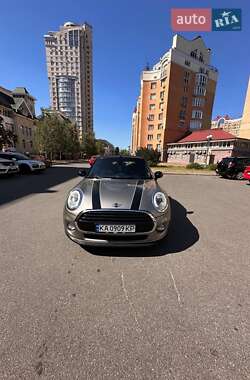 Хэтчбек MINI Cooper 2016 в Киеве