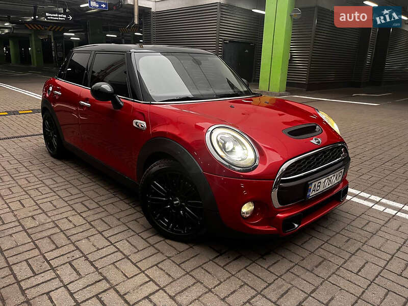 Хэтчбек MINI Cooper 2016 в Киеве фото 2 Хэтчбек MINI Cooper 2016 в Киеве