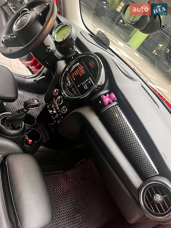 Хэтчбек MINI Cooper 2016 в Киеве фото 30 Хэтчбек MINI Cooper 2016 в Киеве