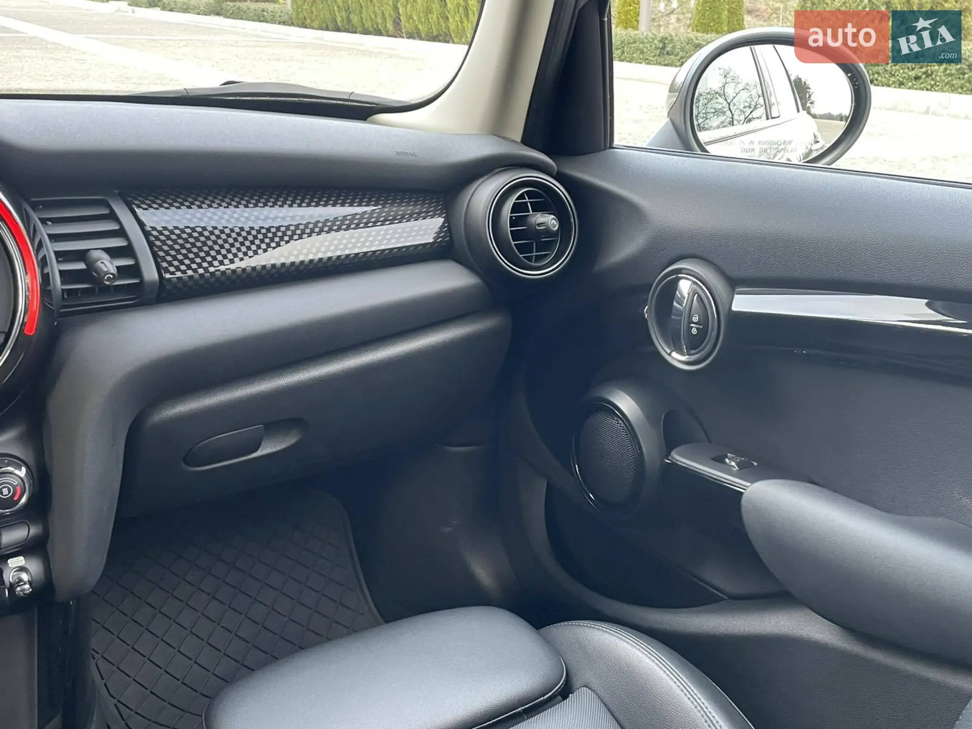 2018 MINI Cooper - мініатюра 27