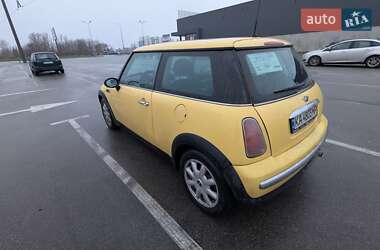 Хэтчбек MINI Cooper 2002 в Буче