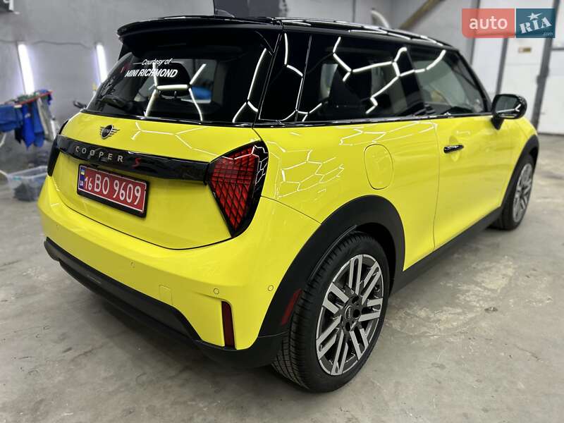 Хэтчбек MINI Cooper 2024 в Львове фото 9 Хэтчбек MINI Cooper 2024 в Львове