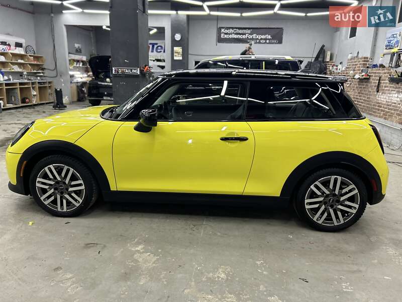 Хэтчбек MINI Cooper 2024 в Львове фото 14 Хэтчбек MINI Cooper 2024 в Львове