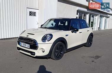 Хэтчбек MINI Cooper 2015 в Кременчуге