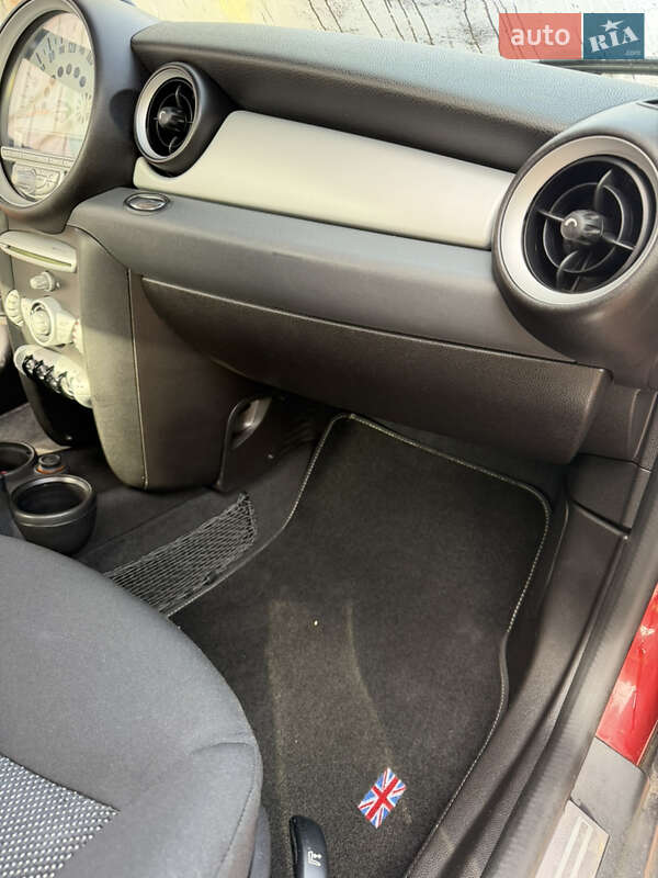 Хэтчбек MINI Cooper 2008 в Гайвороне фото 14 Хэтчбек MINI Cooper 2008 в Гайвороне
