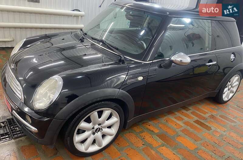 Хэтчбек MINI Cooper 2004 в Бородянке
