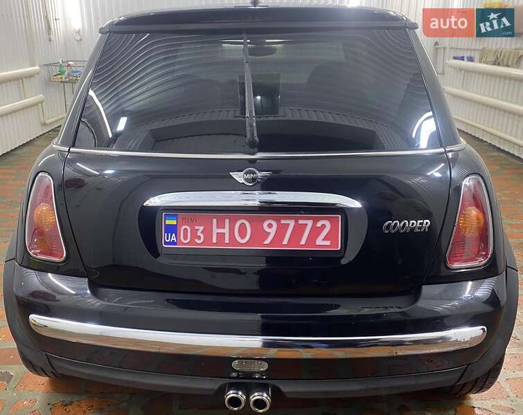 Хэтчбек MINI Cooper 2004 в Бородянке