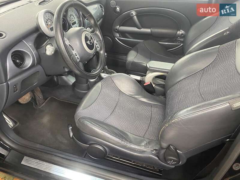 Хэтчбек MINI Cooper 2004 в Бородянке
