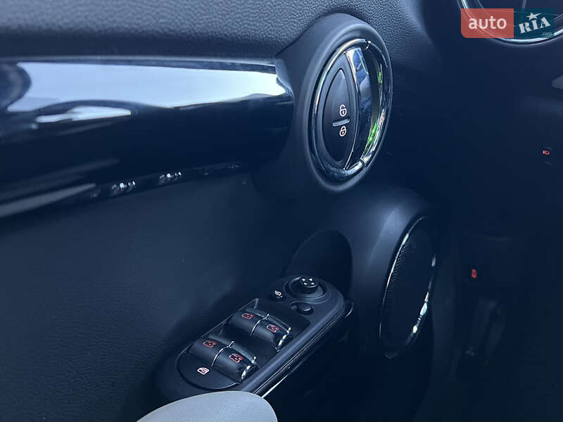 Хэтчбек MINI Cooper 2018 в Киеве фото 20 Хэтчбек MINI Cooper 2018 в Киеве
