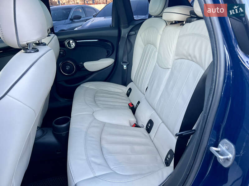 Хэтчбек MINI Cooper 2018 в Киеве фото 48 Хэтчбек MINI Cooper 2018 в Киеве
