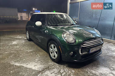 Хэтчбек MINI Cooper 2014 в Киеве