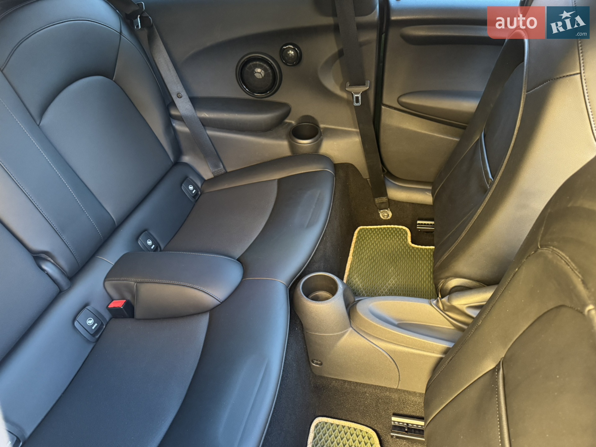 2014 MINI Cooper - мініатюра 16