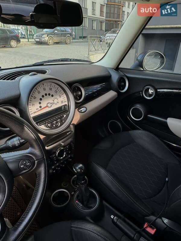 Хэтчбек MINI Cooper 2012 в Ивано-Франковске