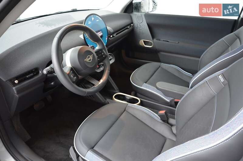Хэтчбек MINI Cooper 2024 в Киеве