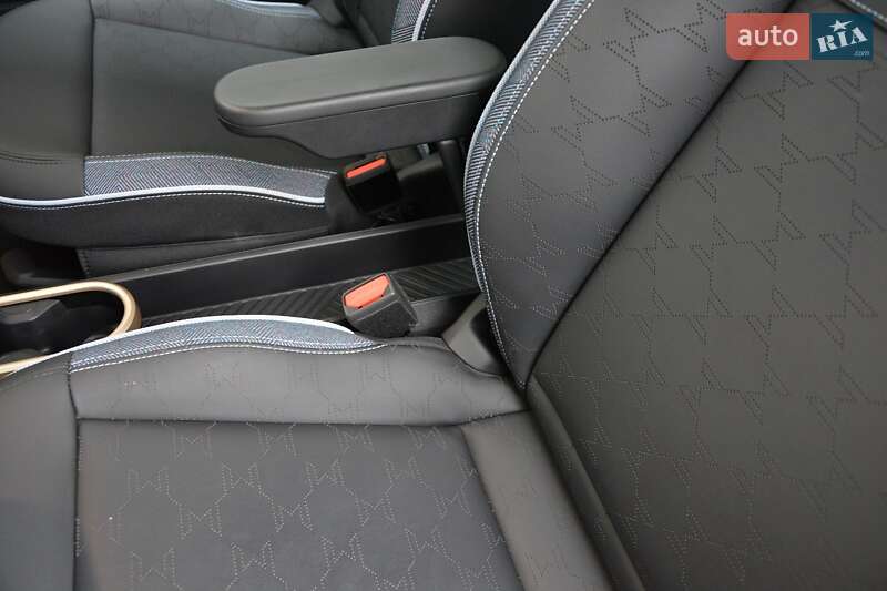 Хэтчбек MINI Cooper 2024 в Киеве