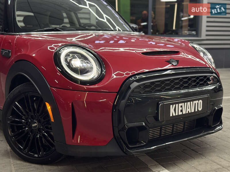 Хэтчбек MINI Cooper 2023 в Киеве