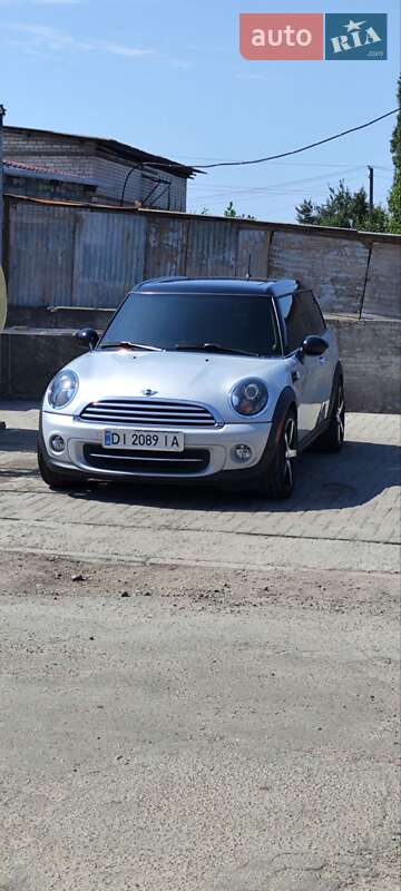 Хэтчбек MINI Cooper 2011 в Новомосковске