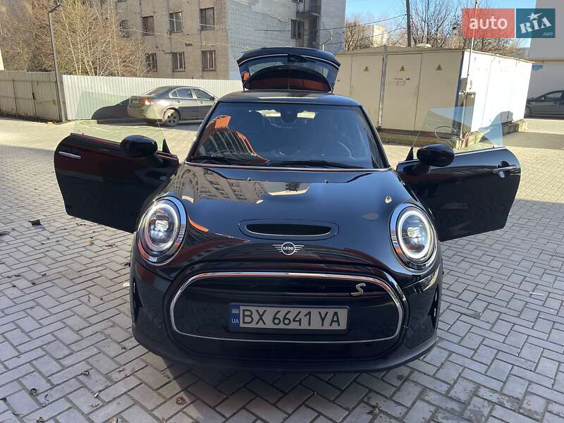 Хэтчбек MINI Cooper 2022 в Хмельницком