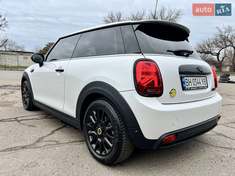 Хетчбек MINI Cooper 2023 в Одесі