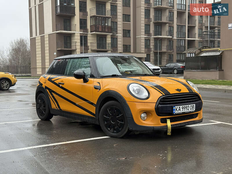 Хэтчбек MINI Cooper 2016 в Киеве
