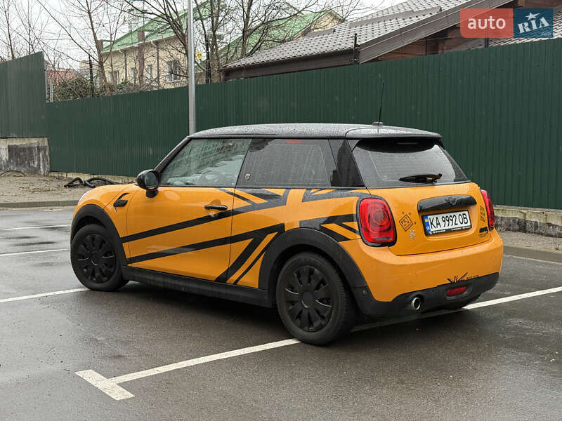 Хэтчбек MINI Cooper 2016 в Киеве