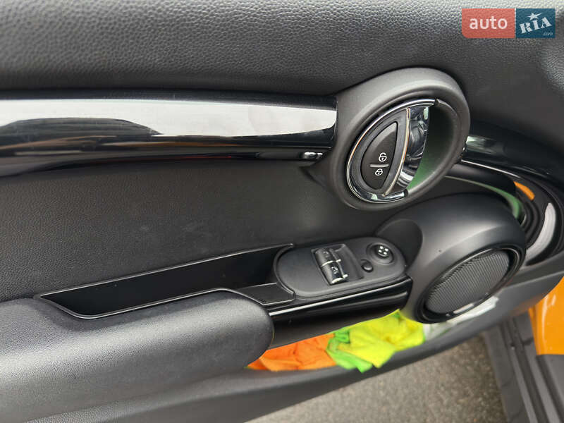 Хэтчбек MINI Cooper 2016 в Киеве