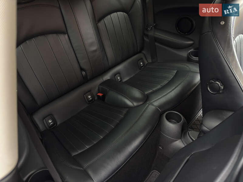 Хэтчбек MINI Cooper 2016 в Киеве