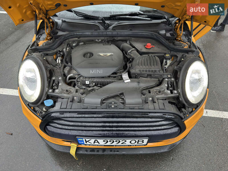 Хэтчбек MINI Cooper 2016 в Киеве