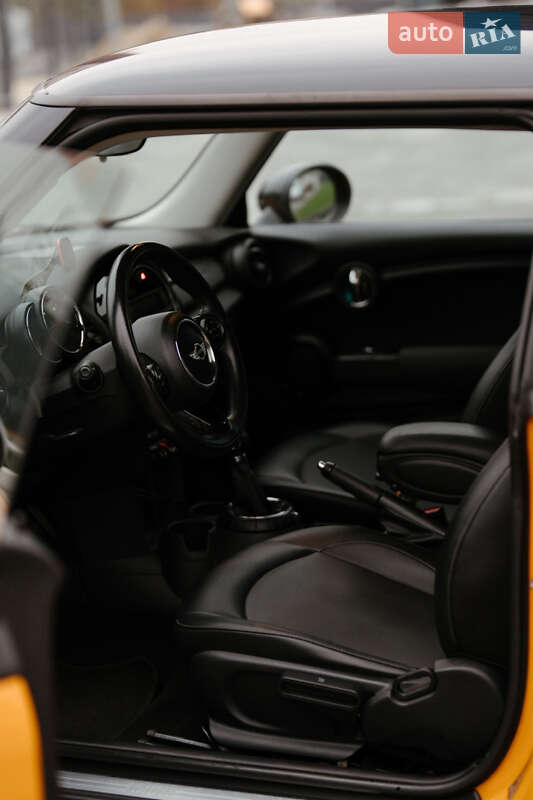 Хэтчбек MINI Cooper 2014 в Киеве