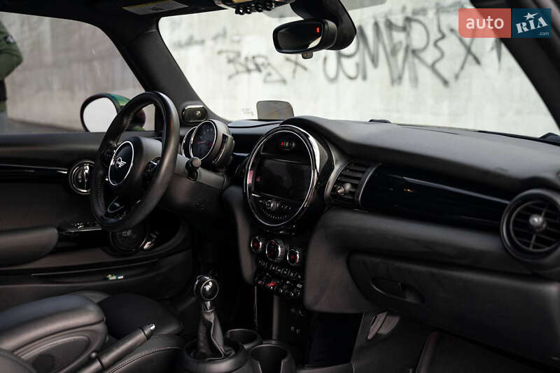 Хэтчбек MINI Cooper 2018 в Киеве