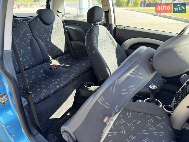 Хетчбек MINI Cooper 2004 в Смілі