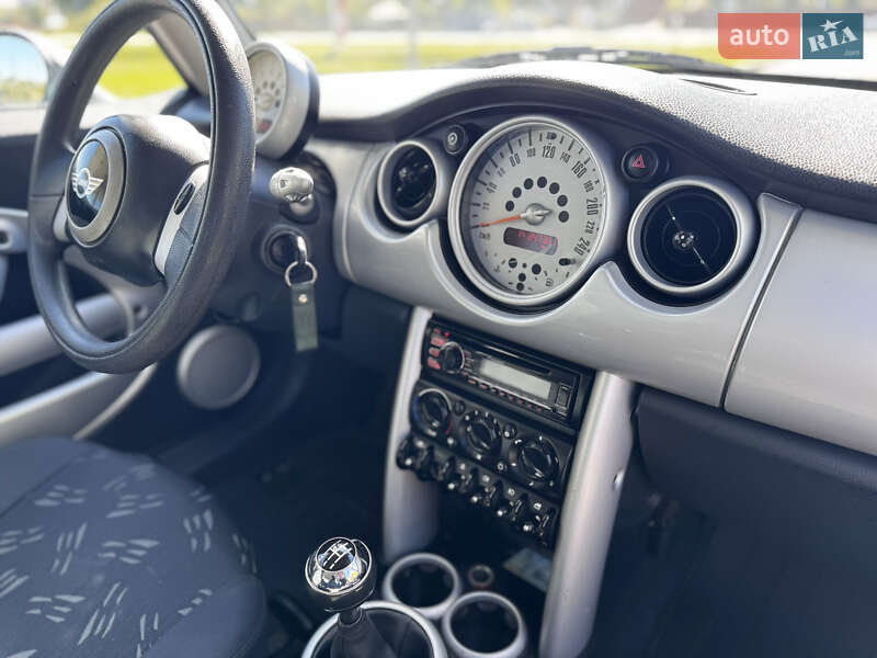 Хетчбек MINI Cooper 2004 в Смілі