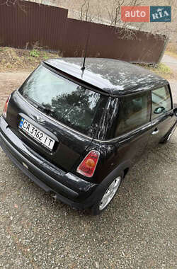 Хэтчбек MINI Cooper 2003 в Киеве