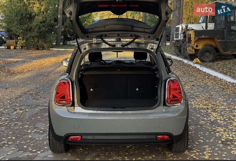 Хэтчбек MINI Cooper 2022 в Киеве