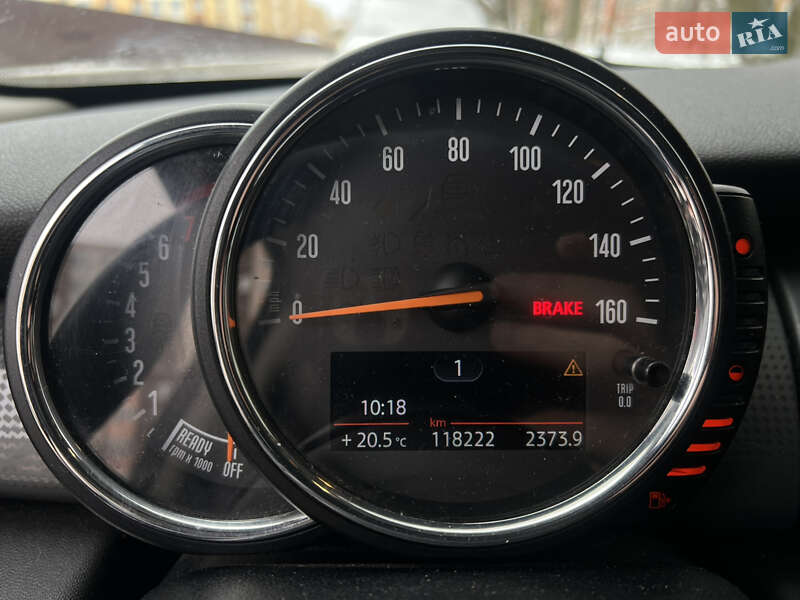 Хэтчбек MINI Cooper 2015 в Петропавловской Борщаговке