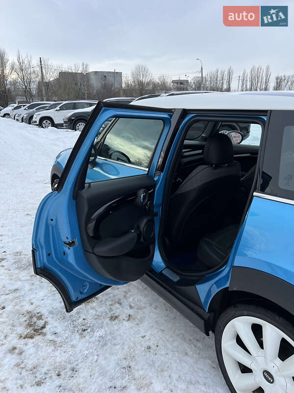 Хэтчбек MINI Cooper 2017 в Черкассах