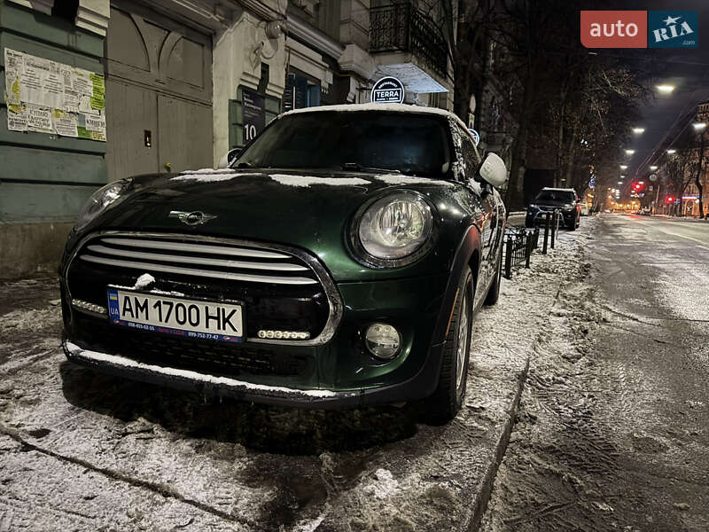 Хэтчбек MINI Cooper 2014 в Киеве