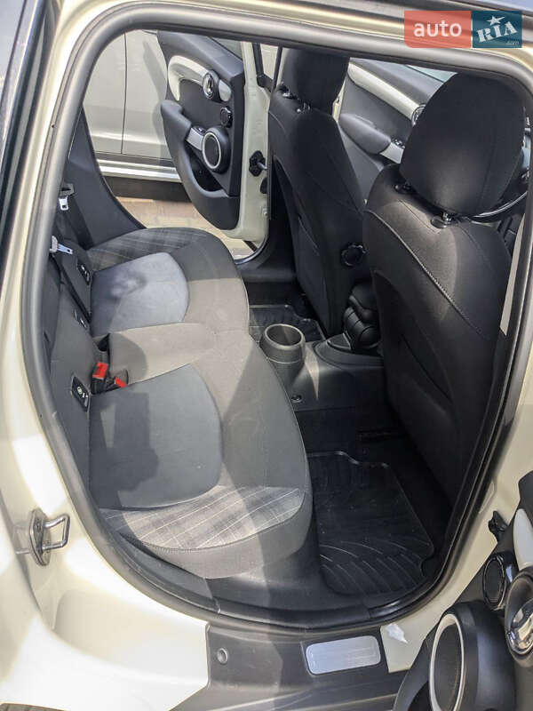 Хэтчбек MINI Cooper 2015 в Киеве