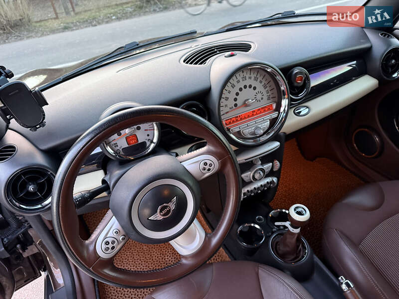 Хэтчбек MINI Cooper 2008 в Ладыжине