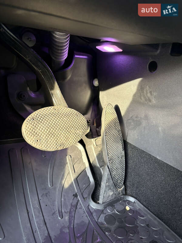 Хэтчбек MINI Cooper 2015 в Киеве